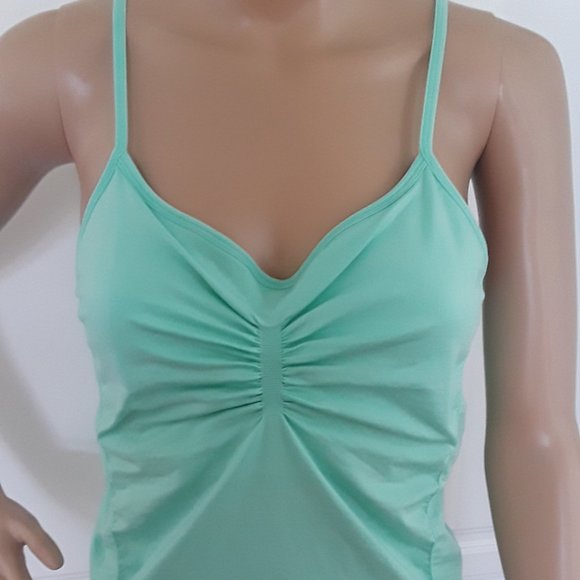 L.L. Bean Tops - 💚 LL BEAN Mint Tank w Shelf Bra M / L💚